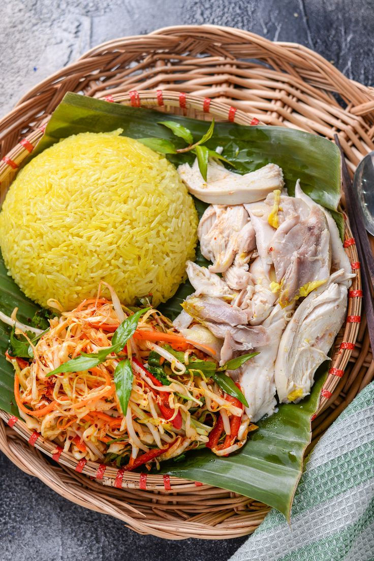 Món cơm gà đặc biệt